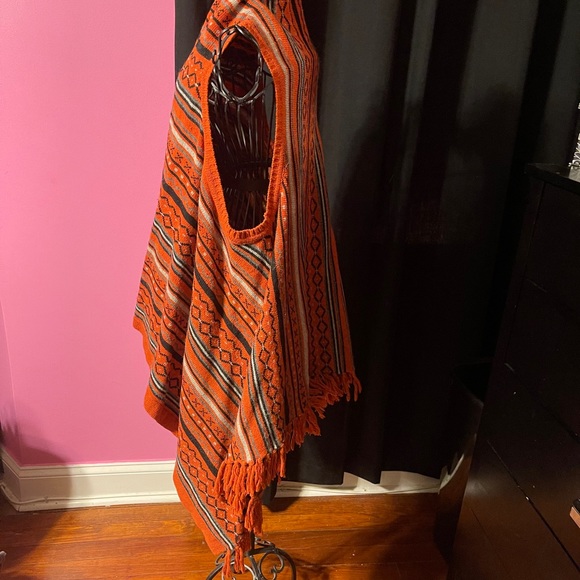 Vest - Picture 3 of 3